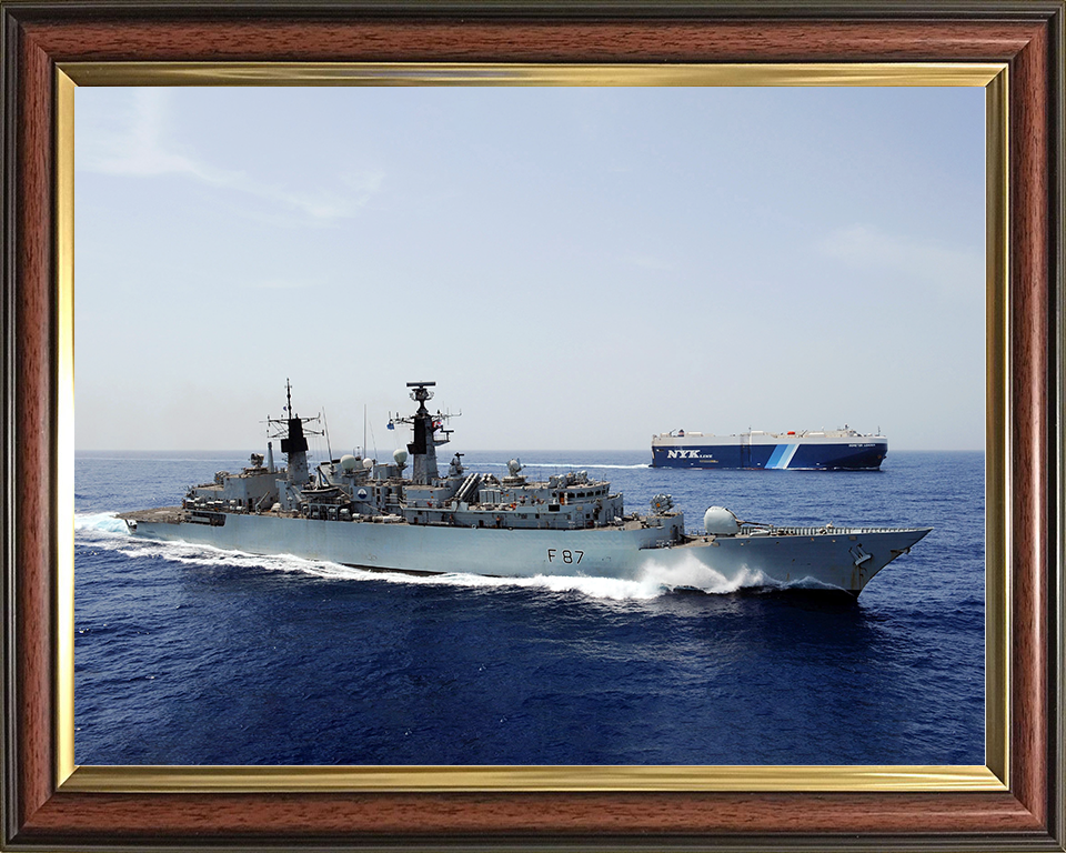 HMS Chatham (F87) Royal Navy Type 22 Frigate Underway Starboard View Photo Print Wall Art Decor Posters, Prints, & Visual Artwork Hampshire Prints 10 x 8 Classic Frame No