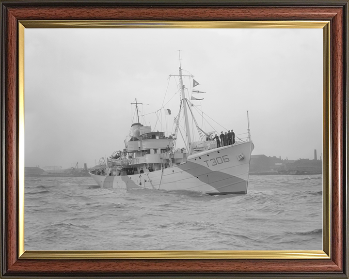 HMS Bream (T306) Royal Navy Fish Class Trawler Starboard Bow View Photo Print Wall Art Decor Posters, Prints, & Visual Artwork Hampshire Prints 10 x 8 Classic Frame No