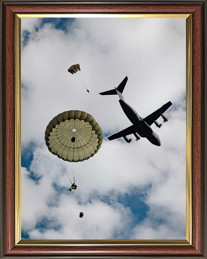 Parachute Regiment Soldiers Parachuting Photo Print - British Army Hampshire Prints 10 x 8 Classic Frame No