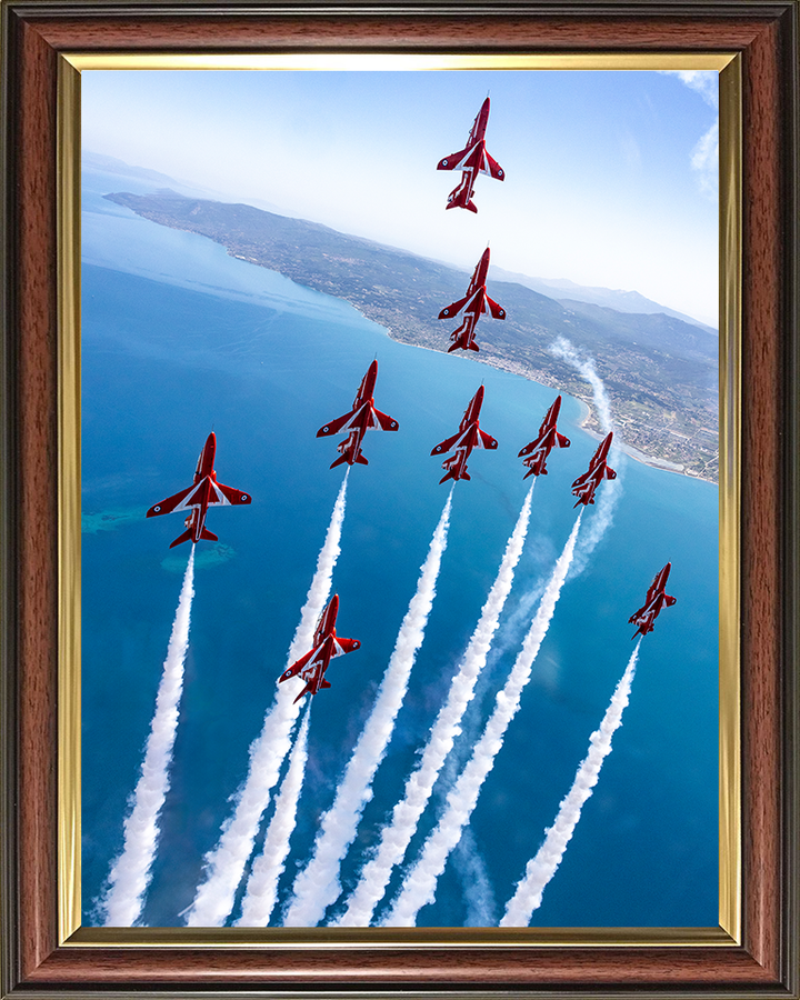 RAF Red Arrows Vertical Climb Photo Print - Royal Air Force Aircraft Hampshire Prints 10 x 8 Classic Frame No