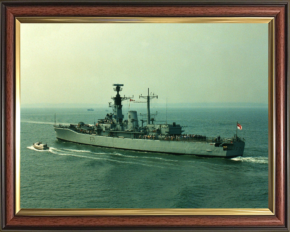 HMS Scylla F71 | Photo Print | Framed Print | Leander Class | Frigate | Royal Navy Hampshire Prints