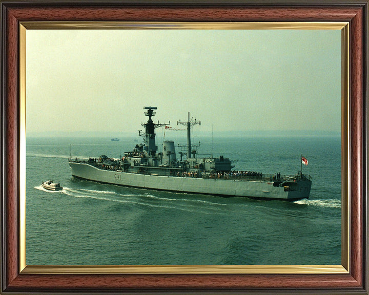 HMS Scylla F71 | Photo Print | Framed Print | Leander Class | Frigate | Royal Navy Hampshire Prints