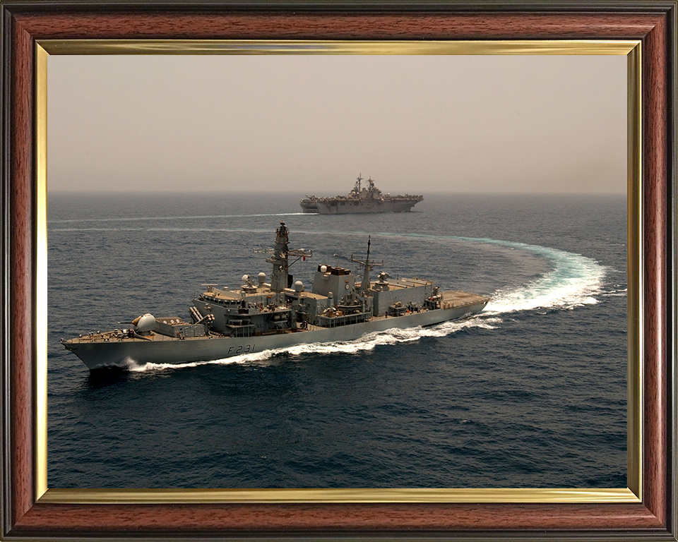 HMS Argyll (F231) Photo Print - Arabian Gulf 2005 - Royal Navy Type 23 Frigate Posters, Prints, & Visual Artwork Hampshire Prints 10 x 8 Classic Frame No