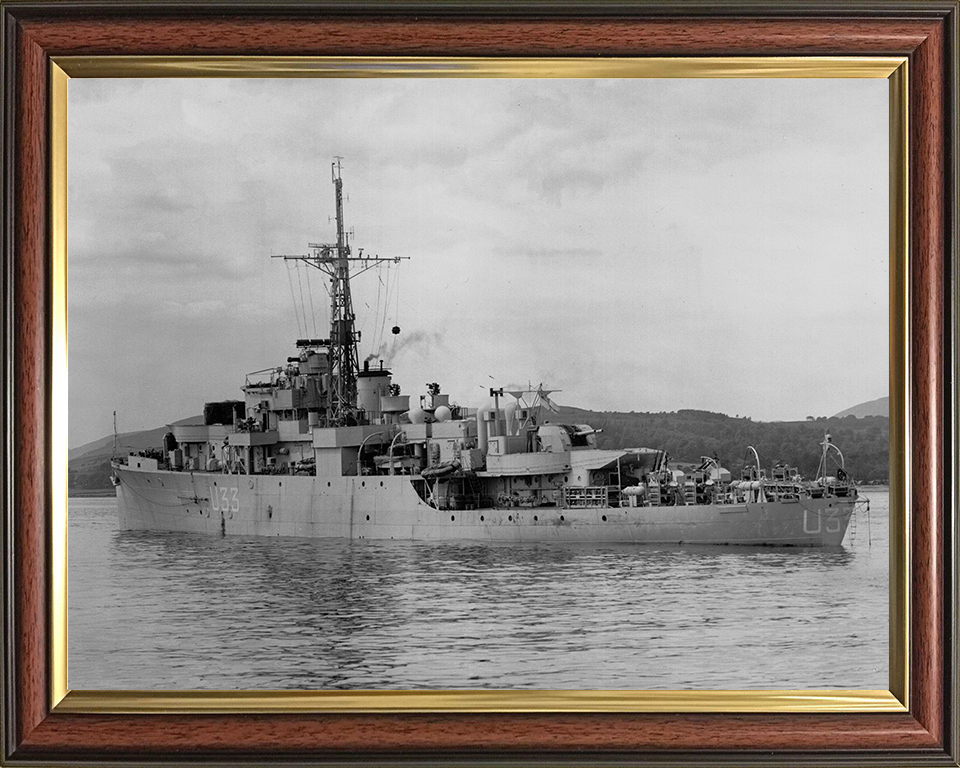 HMS Opossum (U33) Photo Print - Port Side View 1945 - Royal Navy Black Swan Class Sloop Posters, Prints, & Visual Artwork Hampshire Prints 10 x 8 Classic Frame No