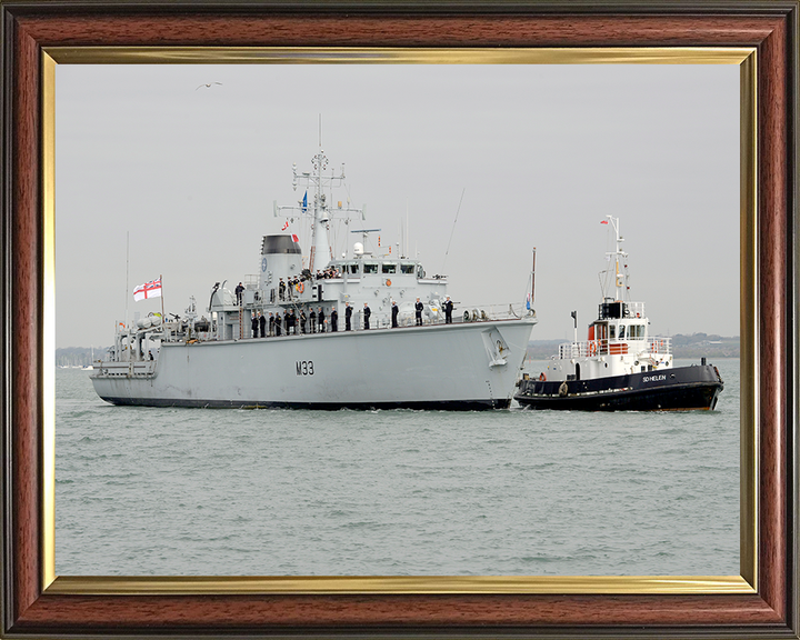 HMS Brocklesby (M33) Photo Print - Returns to Portsmouth 2014 - Royal Navy Hunt Class Mine Warfare Vessel Posters, Prints, & Visual Artwork Hampshire Prints 10 x 8 Classic Frame No