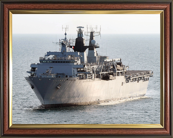 HMS Bulwark (L15) Photo Print - At Sea 2007 - Royal Navy Albion Class Amphibious Ship Posters, Prints, & Visual Artwork Hampshire Prints 10 x 8 Classic Frame No