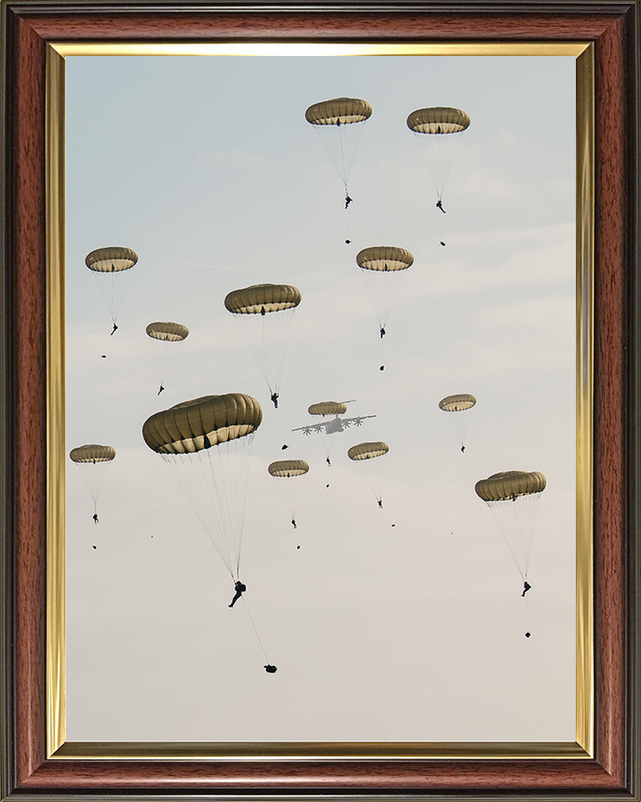 British Army Parachute Regiment Parachuting 2026 Photo Print Wall Art Military Decor Posters, Prints, & Visual Artwork Hampshire Prints 10 x 8 Classic Frame No