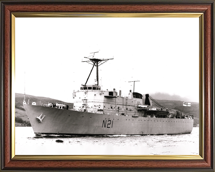HMS Abdiel (N21) Photo Print - Entering Harbour - Royal Navy Abdiel Class Minelayer Posters, Prints, & Visual Artwork Hampshire Prints 10 x 8 Classic Frame No