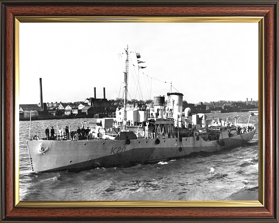 HMS Starwort (K20) Photo Print - At Sea 1942 - Royal Navy Flower Class Corvette Posters, Prints, & Visual Artwork Hampshire Prints 10 x 8 Classic Frame No
