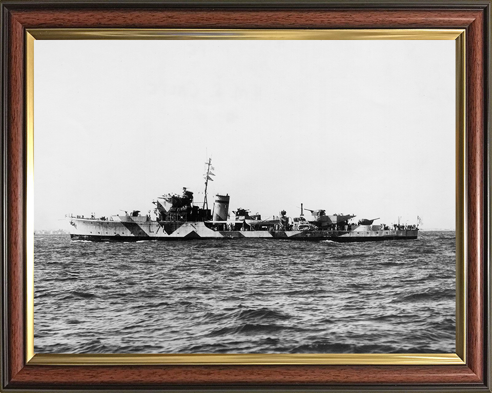 HMS Calpe (L71) Photo Print - At Sea 1942 - Royal Navy Hunt Class Destroyer Posters, Prints, & Visual Artwork Hampshire Prints 10 x 8 Classic Frame No