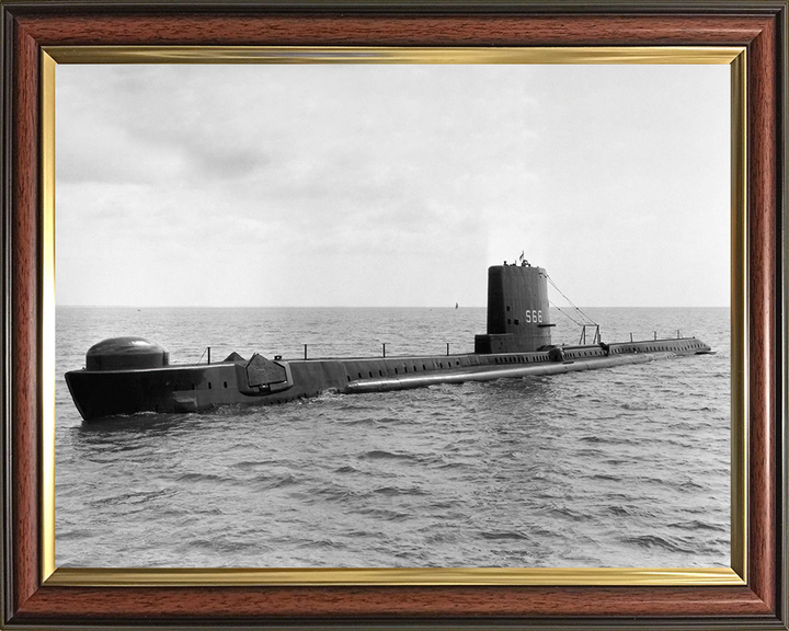 HMS Alderney (S66) (P416) Photo Print - Port Side View - Royal Navy Amphion Class Submarine Hampshire Prints 10 x 8 Classic Frame No