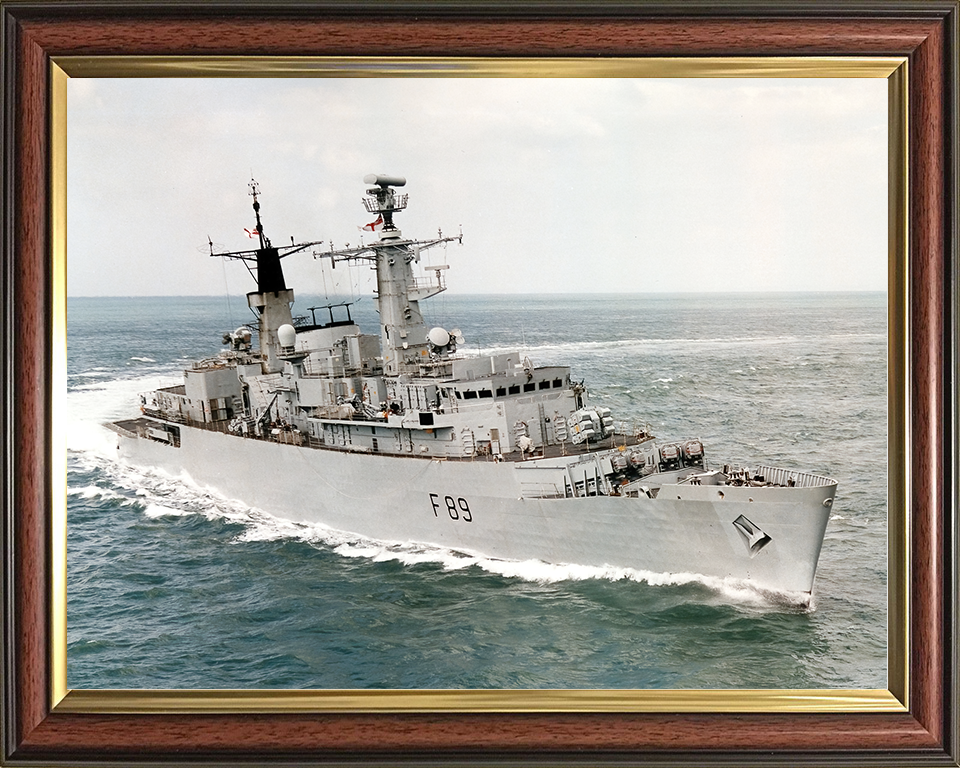HMS Battleaxe (F89) Royal Navy Type 22 Frigate Starboard Bow View Photo Print Wall Art Decor Posters, Prints, & Visual Artwork Hampshire Prints 10 x 8 Classic Frame No