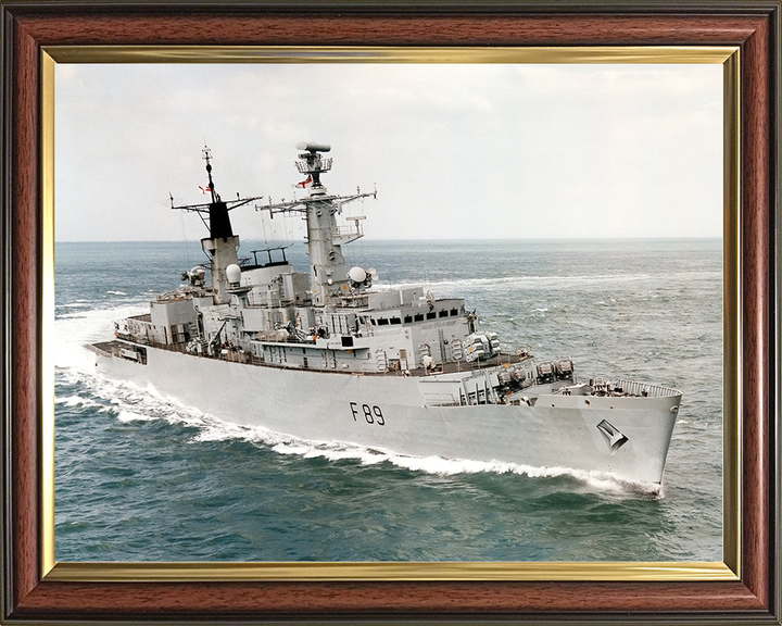 HMS Battleaxe (F89) Royal Navy Type 22 Frigate Starboard Bow View Photo Print Wall Art Decor Posters, Prints, & Visual Artwork Hampshire Prints 10 x 8 Classic Frame No