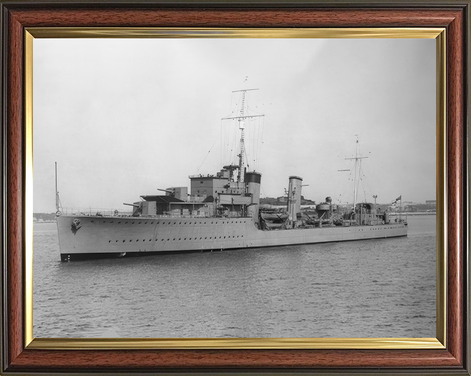 HMS Kempenfelt (R03) Photo Print - At Sea 1943 - Royal Navy W Class Destroyer Hampshire Prints 10 x 8 Classic Frame No