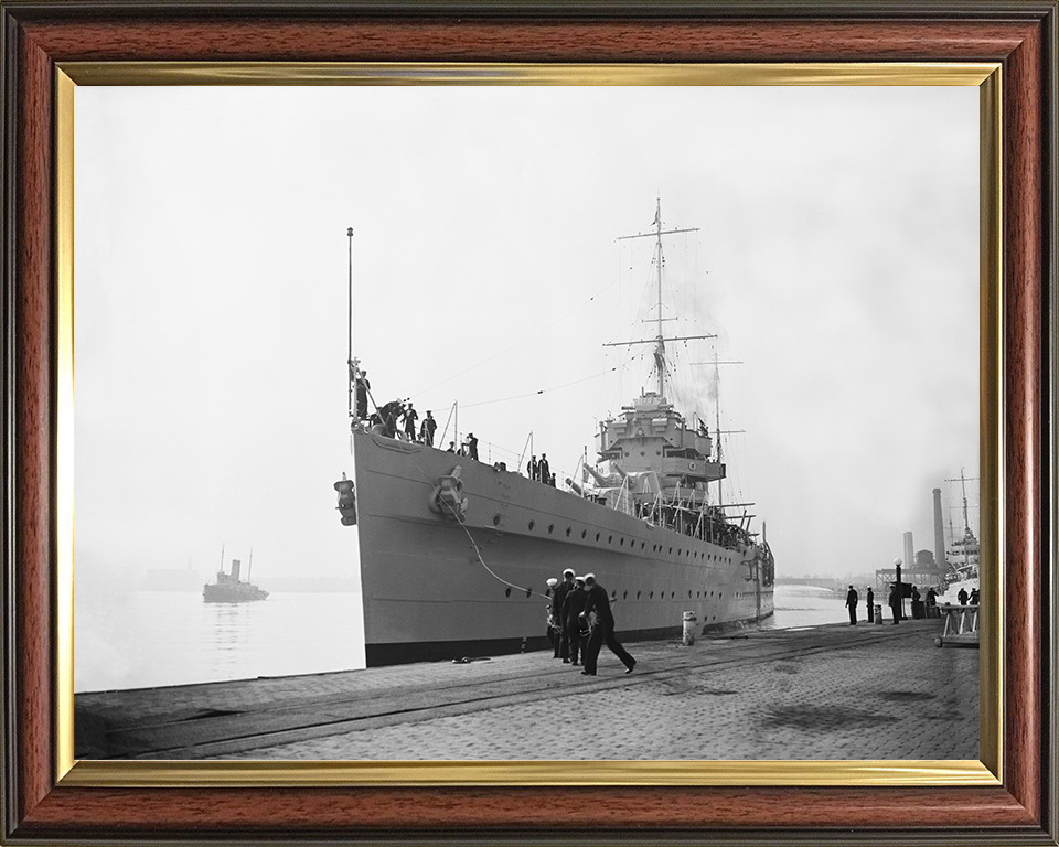 HMS York (90) | Photo Print | Framed Print | York Class | Heavy Cruiser | Royal Navy Hampshire Prints