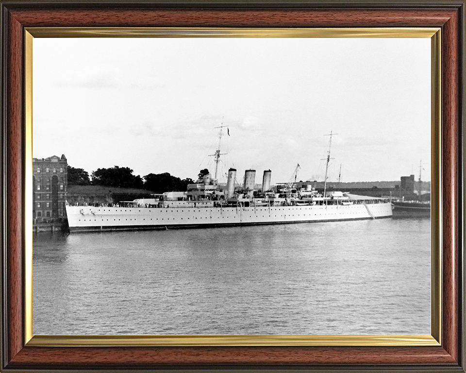 HMS Dorsetshire (40) Royal Navy County Class Cruiser Alongside Photo Print Wall Art Decor Posters, Prints, & Visual Artwork Hampshire Prints 10 x 8 Classic Frame No