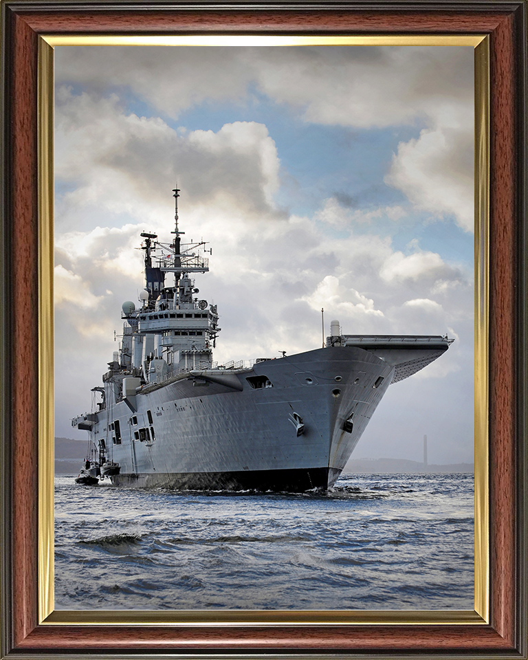 HMS Ark Royal (R07) Royal Navy Invincible Class Aircraft Carrier On the Clyde Photo Print Wall Art Decor Posters, Prints, & Visual Artwork Hampshire Prints 10 x 8 Classic Frame No