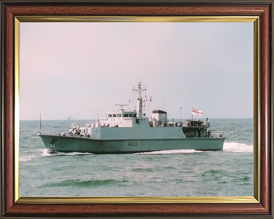 HMS Cromer (M103) Royal Navy Sandown Class Minehunter Port Side View Photo Print Wall Art Decor Posters, Prints, & Visual Artwork Hampshire Prints 10 x 8 Classic Frame No