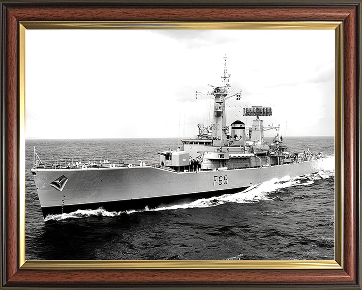HMS Bacchante (F69) Royal Navy Leander Class Frigate Underway Photo Print Wall Art Decor Posters, Prints, & Visual Artwork Hampshire Prints 10 x 8 Classic Frame No