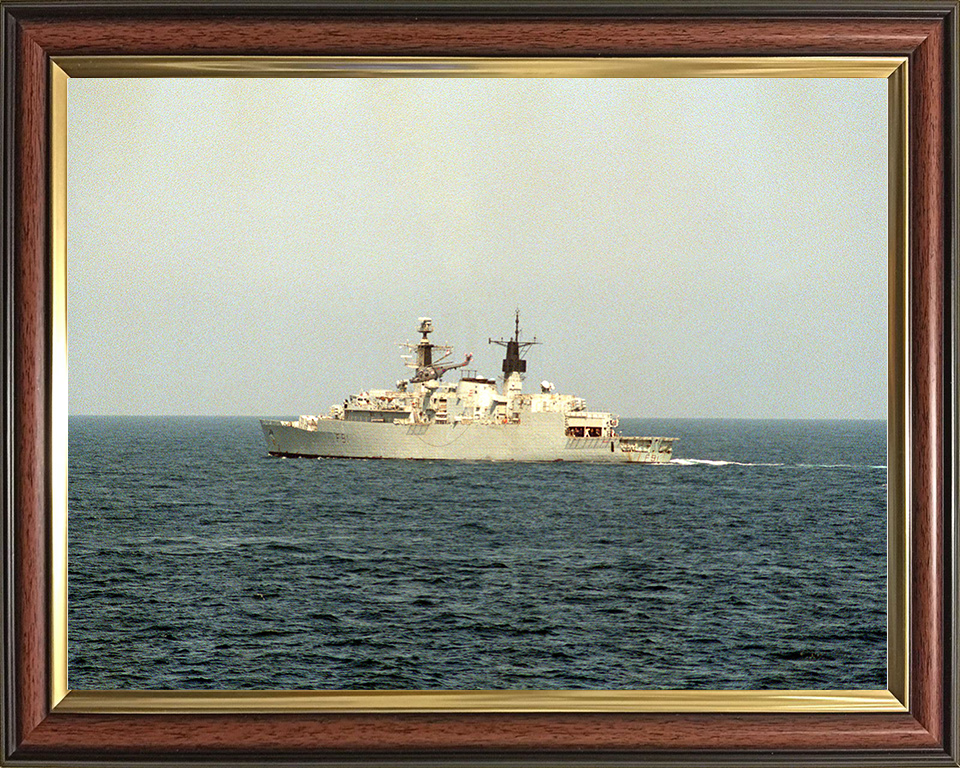 HMS Brazen (F91) Photo Print - Gulf Of Oman 1990 - Royal Navy Type 22 Frigate Hampshire Prints 10 x 8 Classic Frame No