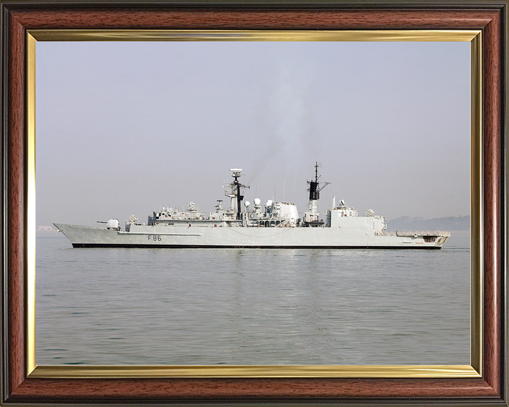 HMS Campbeltown (F86) Royal Navy Type 22 Frigate Port Beam Photo Print Wall Art Decor Posters, Prints, & Visual Artwork Hampshire Prints 10 x 8 Classic Frame No