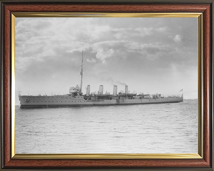 HMS Attentive (1904) Royal Navy Adventure Class Cruiser Port Side View Photo Print Wall Art Decor Posters, Prints, & Visual Artwork Hampshire Prints 10 x 8 Classic Frame No