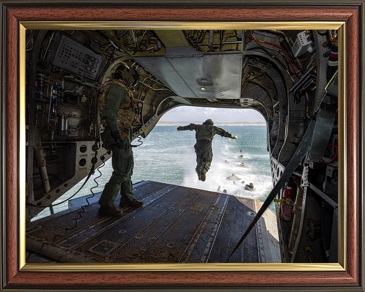 Royal Marine Commando helocasting from a Chinook Photo Print - 40 Commando Hampshire Prints 10 x 8 Classic Frame No