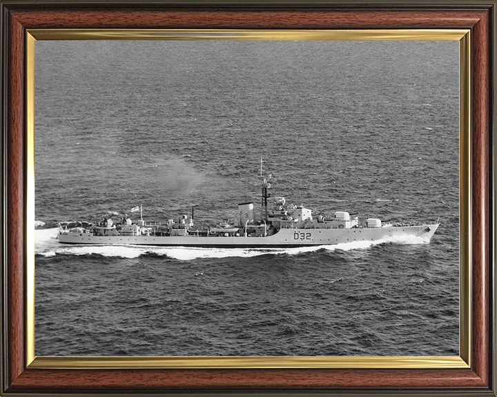 HMS Camperdown (D32) Royal Navy Battle Class Destroyer Starboard View Photo Print Wall Art Decor Posters, Prints, & Visual Artwork Hampshire Prints 10 x 8 Classic Frame No
