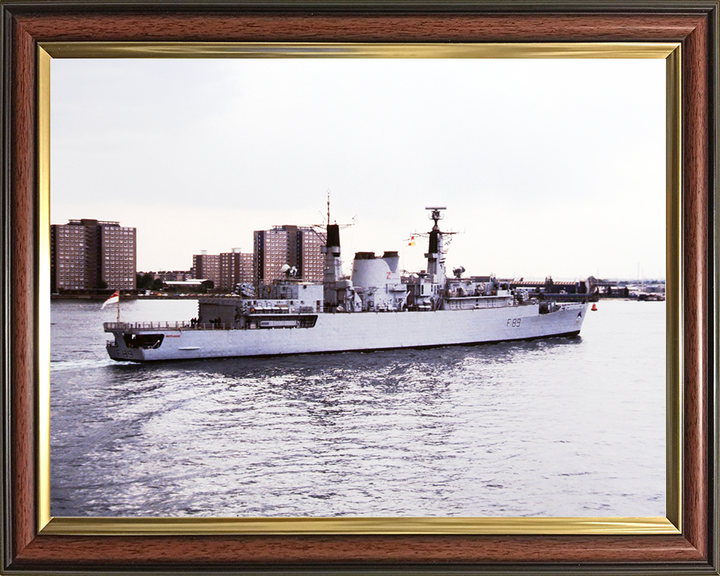 HMS Battleaxe (F89) Royal Navy Type 22 Frigate Entering Portsmouth Harbour Photo Print Wall Art Decor Posters, Prints, & Visual Artwork Hampshire Prints 10 x 8 Classic Frame No