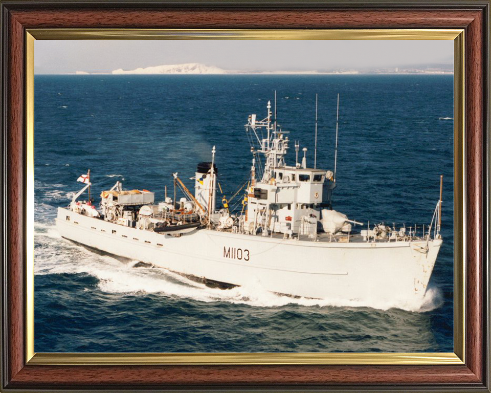 HMS Alfriston (M1103) Royal Navy Ton Class Minesweeper Warship Starboard Bow View Photo Print Wall Art Decor Posters, Prints, & Visual Artwork Hampshire Prints 10 x 8 Classic Frame No