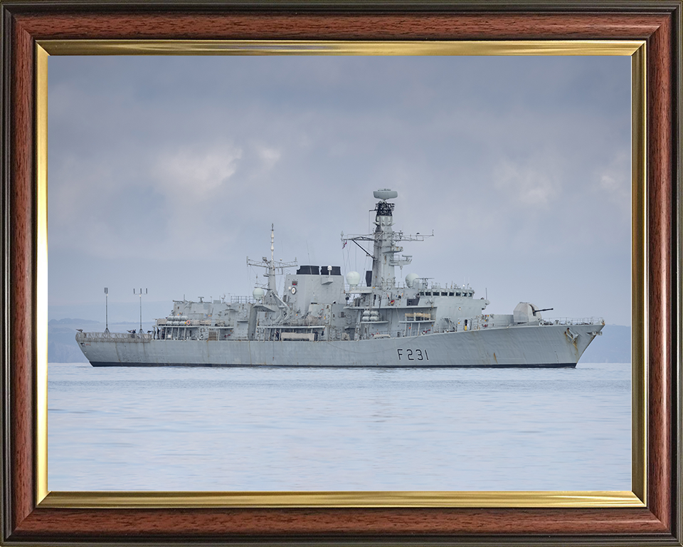 HMS Argyll (F231) Royal Navy Type 23 Frigate Starboard Side View Wall Art Photo Print Decor Posters, Prints, & Visual Artwork Hampshire Prints 10 x 8 Classic Frame No