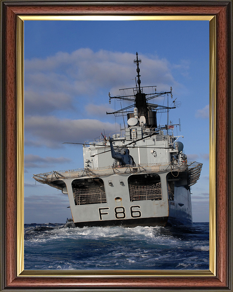 HMS Campbeltown (F86) Royal Navy Type 22 Frigate Stern View Photo Print Wall Art Decor Posters, Prints, & Visual Artwork Hampshire Prints 10 x 8 Classic Frame No