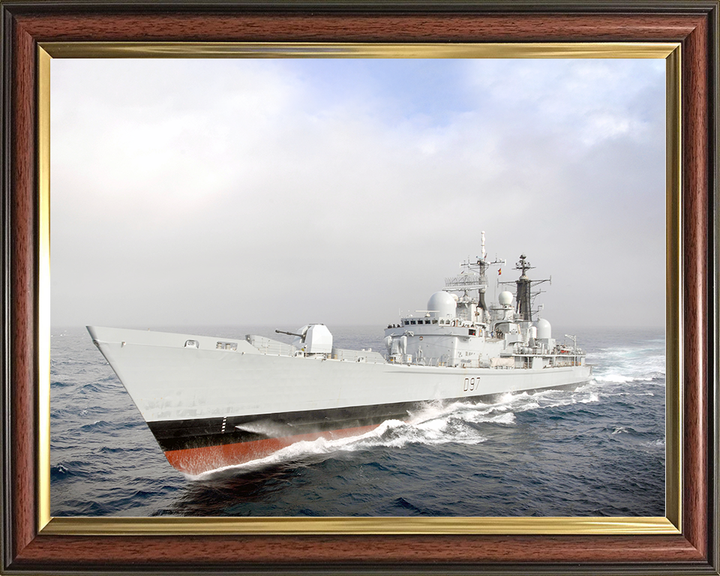HMS Edinburgh (D97) Royal Navy Type 42 Destroyer At Speed Photo Print Wall Art Decor Posters, Prints, & Visual Artwork Hampshire Prints 10 x 8 Classic Frame No