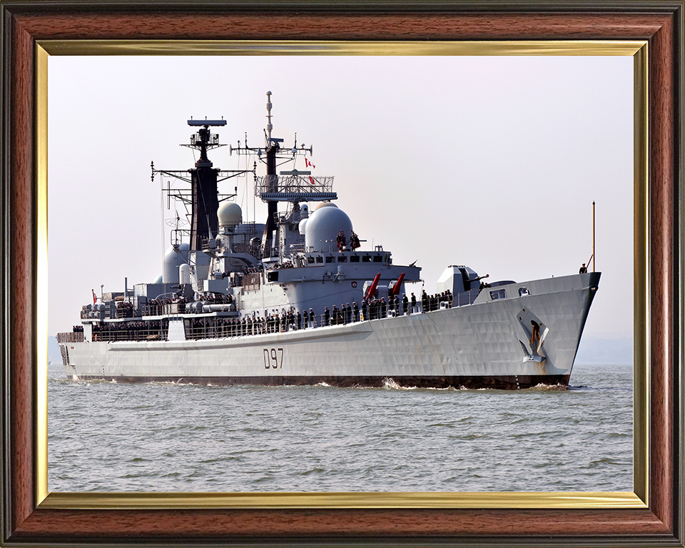 HMS Edinburgh (D97) Royal Navy Type 42 Destroyer Entering Harbour Photo Print Wall Art Decor Posters, Prints, & Visual Artwork Hampshire Prints 10 x 8 Classic Frame No