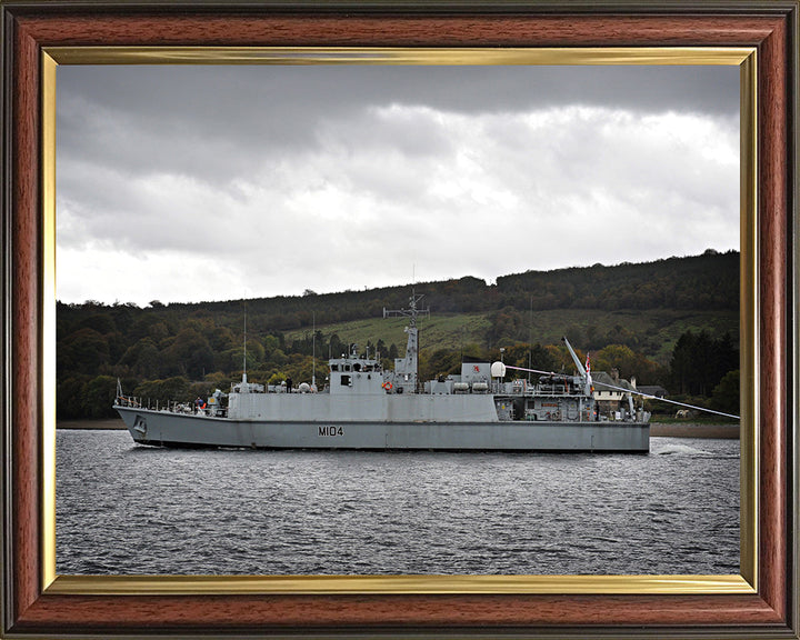 HMS Walney M104 | Photo Print | Framed Print | Sandown Class | minesweeper | Royal Navy Hampshire Prints