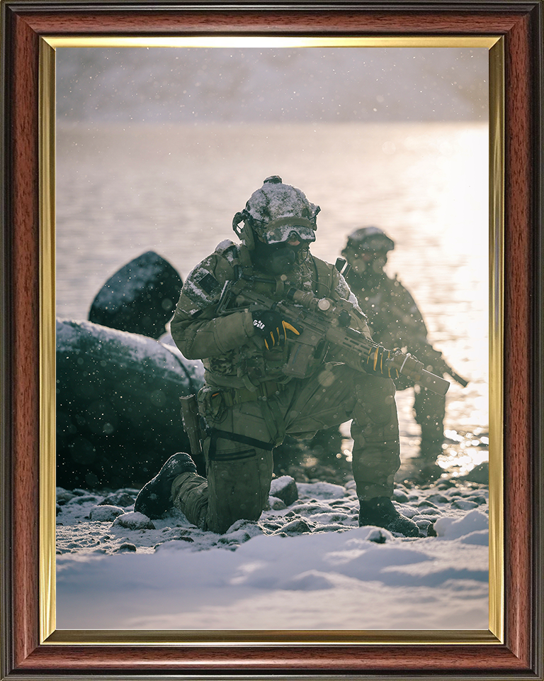 Royal Marines Kneeling During beach assault Photo Print 30 Commando Wall Art Military Decor Posters, Prints, & Visual Artwork Hampshire Prints 10 x 8 Classic Frame No