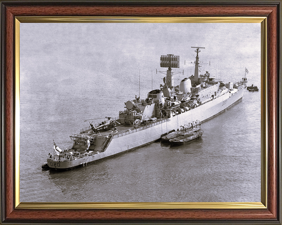 HMS Fife D20 | Photo Print | Framed Print | Poster | County Class | Destroyer | Royal Navy Hampshire Prints