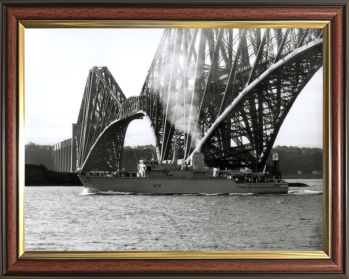 HMS Bicester (M36) Photo Print - Firth Of Forth - Royal Navy Hunt Class Mine Warfare Vessel
