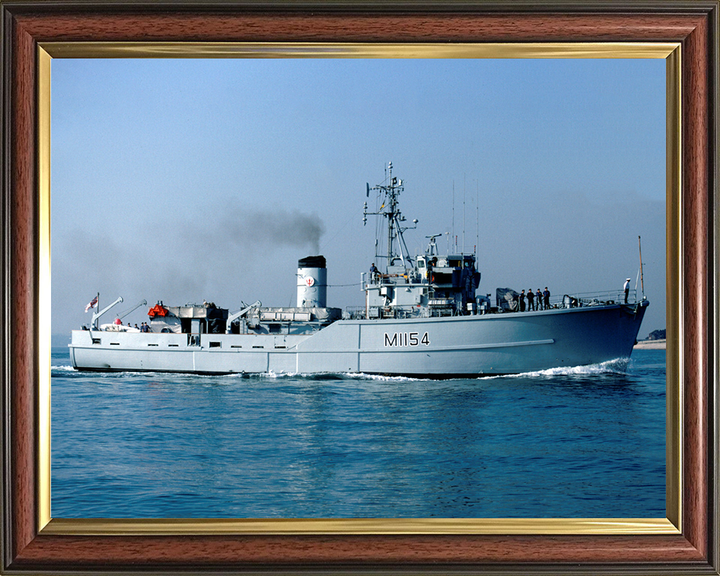 HMS Kellington M1154 | Photo Print | Framed Print | Ton Class | Minesweeper | Royal Navy Hampshire Prints