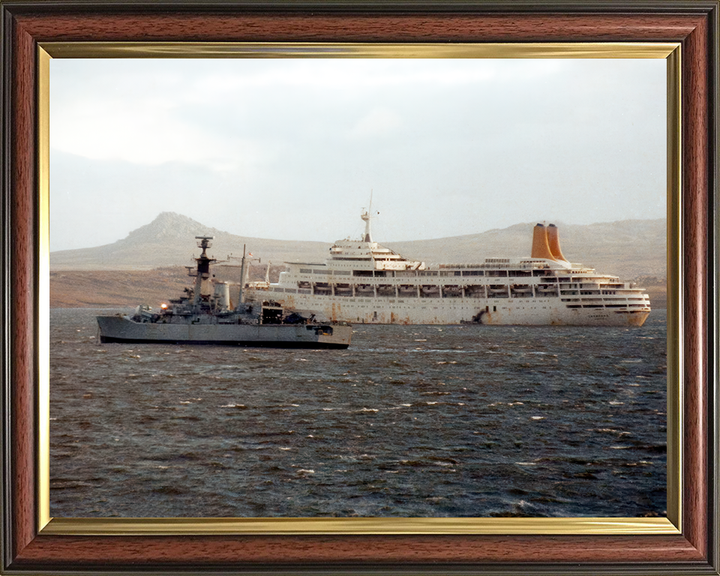 HMS Andromeda (F57) Photo Print - Falklands 1982 - Royal Navy Leander Class Frigate Hampshire Prints 10 x 8 Classic Frame No