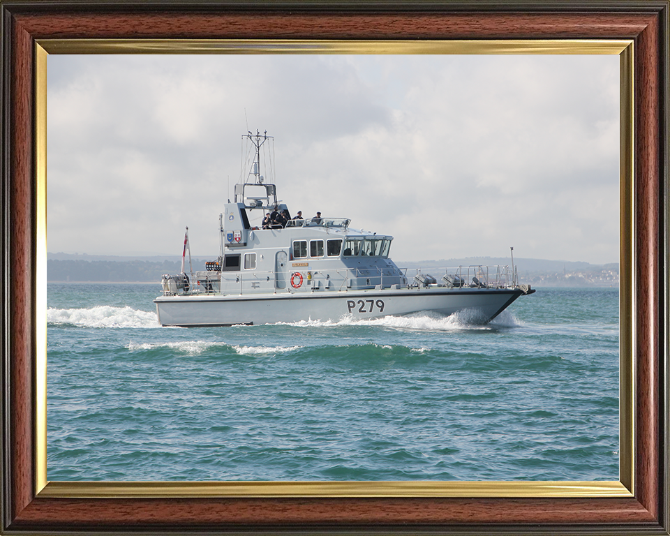 HMS Blazer (P279) Royal Navy Archer Class P2000 Patrol Vessel Starboard View Photo Print Wall Art Decor Posters, Prints, & Visual Artwork Hampshire Prints 10 x 8 Classic Frame No