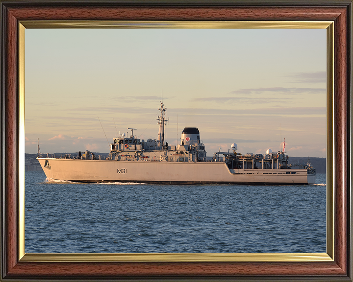 HMS Cattistock (M31) Royal Navy Hunt Class MineHunter Port Beam at Sunset Photo Print Wall Art Decor Posters, Prints, & Visual Artwork Hampshire Prints 10 x 8 Classic Frame No
