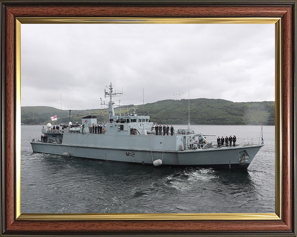 HMS Shoreham M112 | Photo Print | Framed Print | Sandown Class | Minehunter | Royal Navy Hampshire Prints