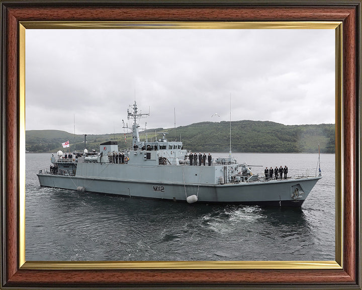 HMS Shoreham M112 | Photo Print | Framed Print | Sandown Class | Minehunter | Royal Navy Hampshire Prints