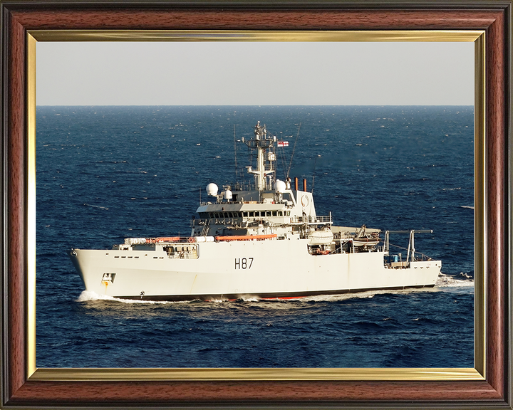 HMS Echo (H87) Royal Navy Echo Class Survey Vessel Port Side Photo Print Wall Art Decor Posters, Prints, & Visual Artwork Hampshire Prints 10 x 8 Classic Frame No