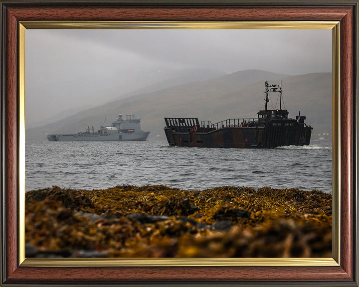 Royal Marine Landing Craft Utility (LCU) Underway Photo Print - 40 Commando Hampshire Prints 10 x 8 Classic Frame No