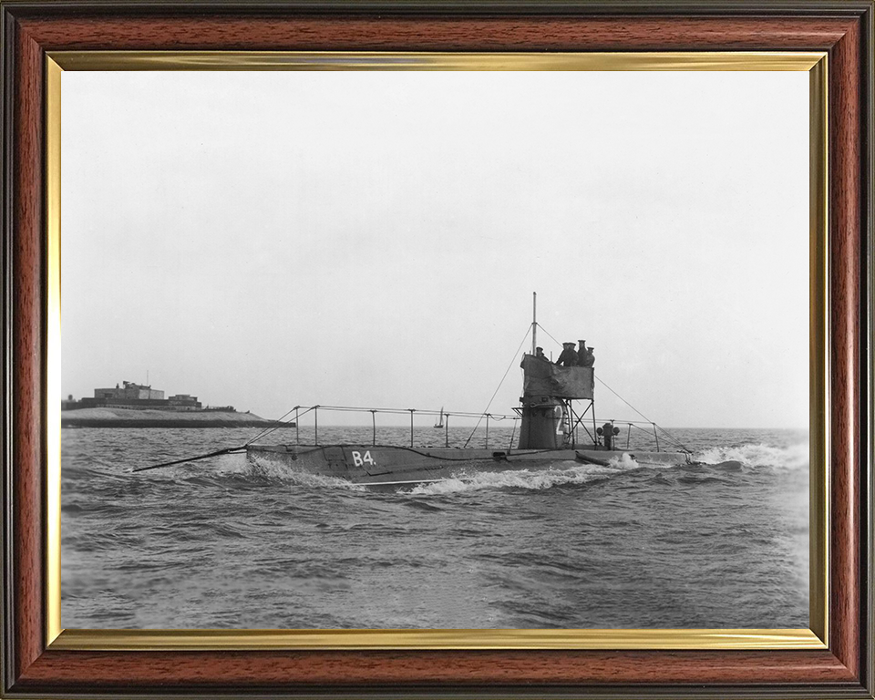 HMS B4 Photo Print - Port Side View - Royal Navy B Class Submarine Hampshire Prints 10 x 8 Classic Frame No