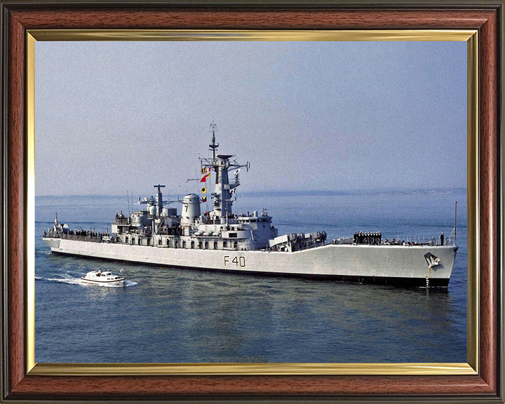 HMS Sirius F40 | Photo Print | Framed Print | Poster | Leander Class | Frigate | Royal Navy Hampshire Prints