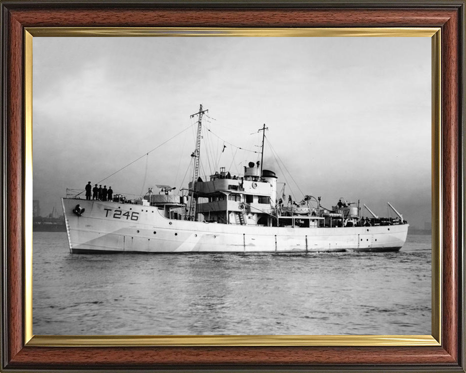 HMS Gweal (T246) Royal Navy Isles Class Trawler Leaving Harbour 1942 Photo Print Wall Art Decor Posters, Prints, & Visual Artwork Hampshire Prints 10 x 8 Classic Frame No
