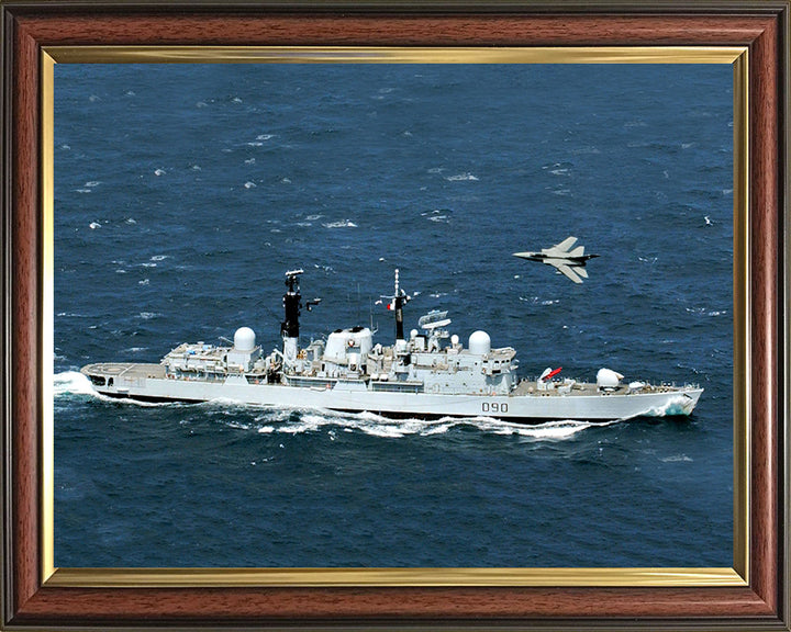 HMS Southampton (D90) Photo Print - Starboard View - Royal Navy Type 42 Destroyer Hampshire Prints 10 x 8 Classic Frame No